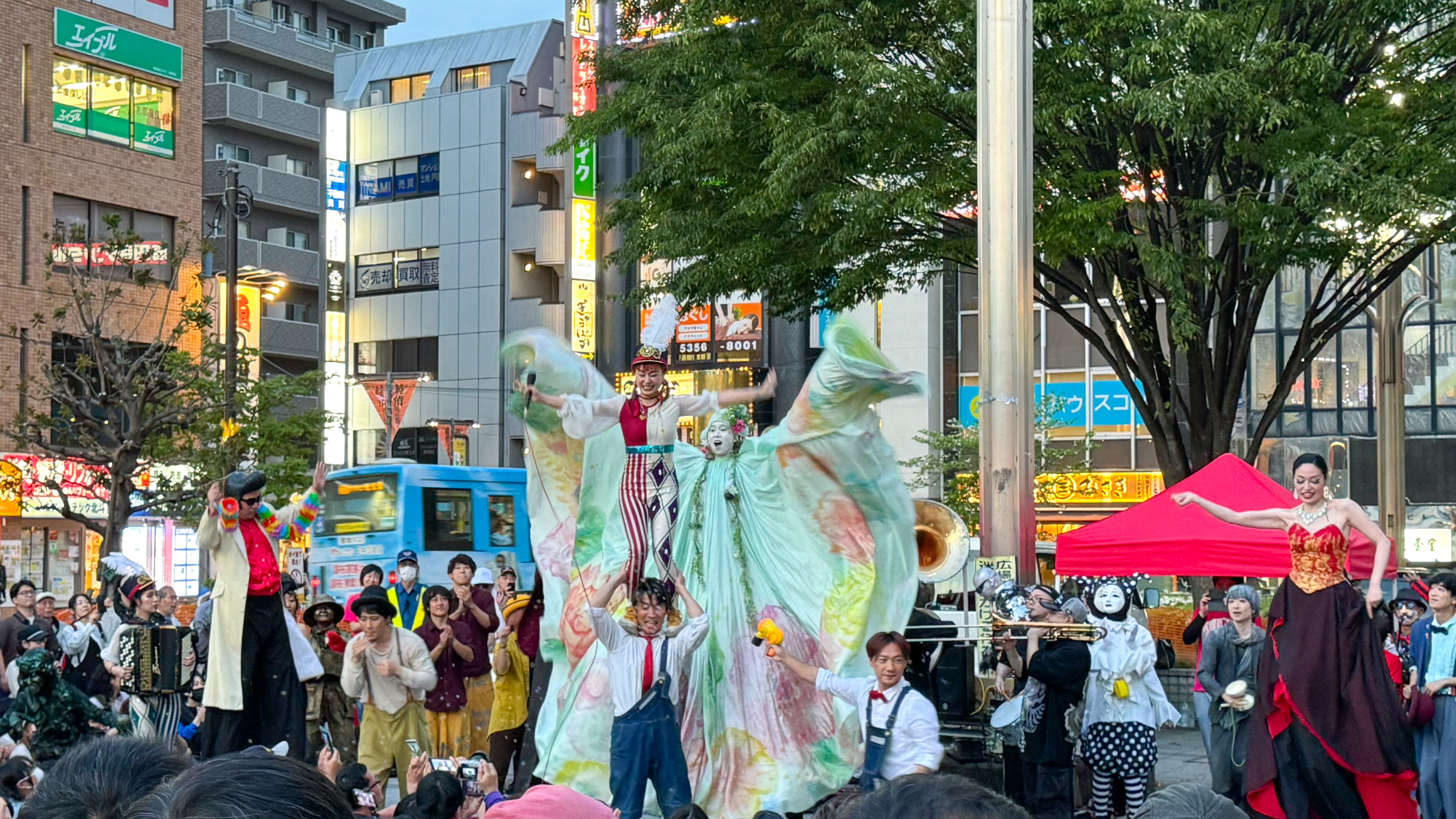 嶋崎琢也「大道芸の大団円」